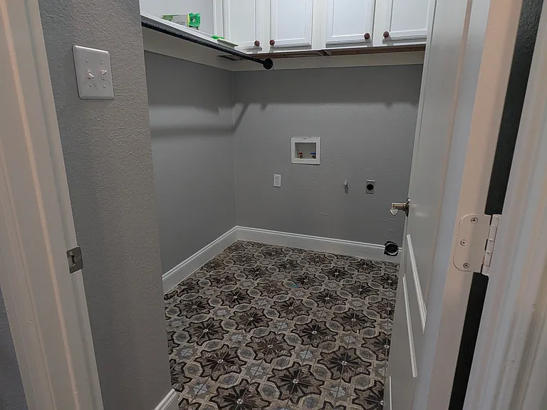 2807 Freedom Cir — Photo 25