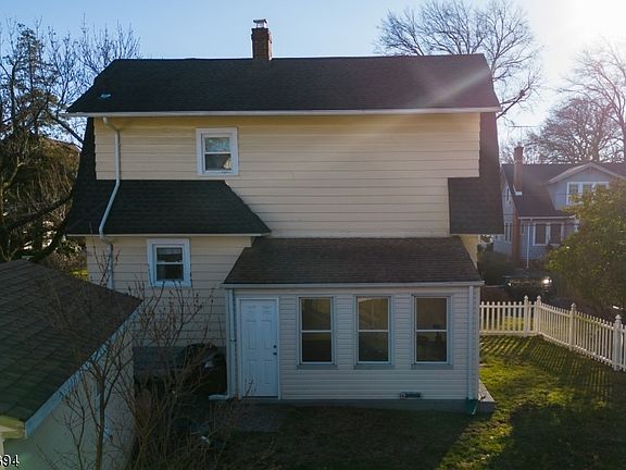 2nd image of 77 Woodside Rd
