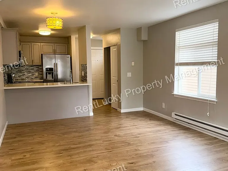 3315 Claremont Ave S — Photo 7