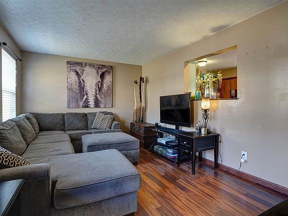 3rd image of 3103 Jorclay Dr
