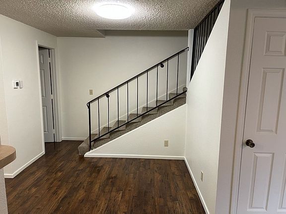 5th image of 4282 Meadowbrook Ct NE
