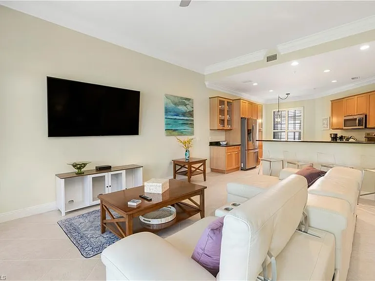 9259 Museo Cir #102 — Photo 5