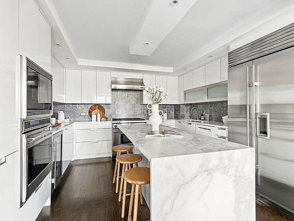 2nd image of 345 E 93rd St #23CD