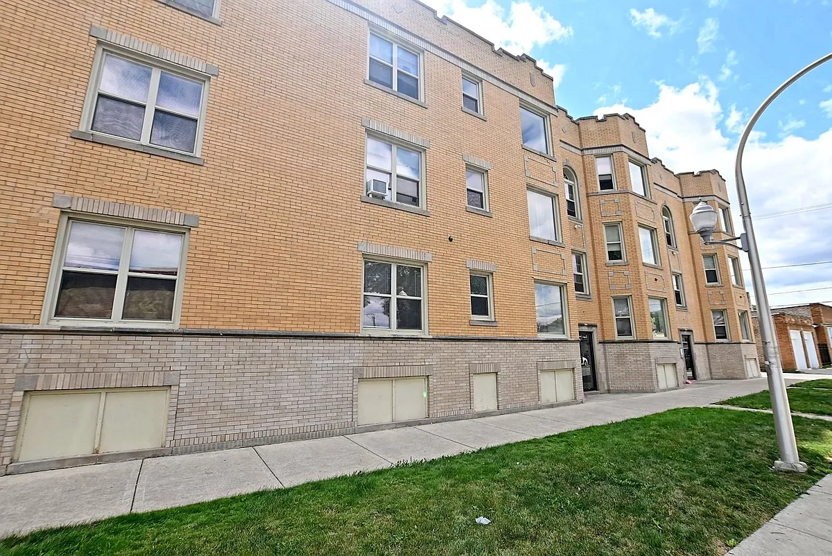 Building Photo - 60th/Troy