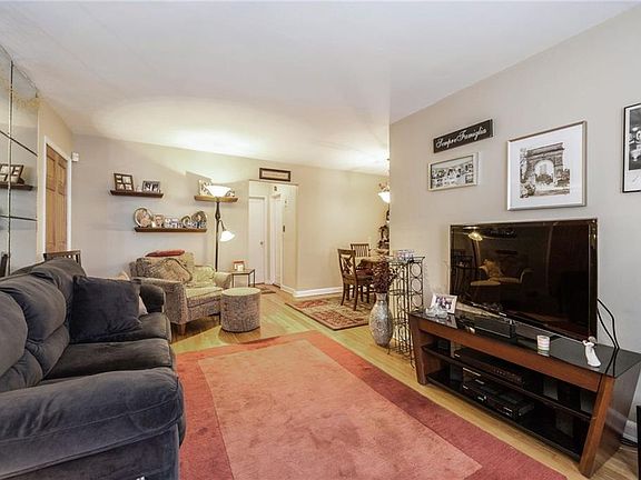 2nd image of 1535 Independence Ave #1B
