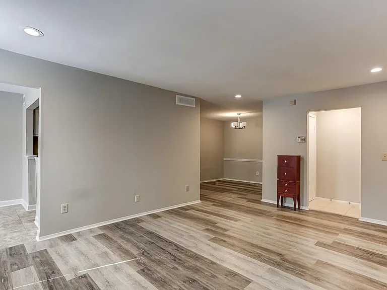 2512 Huntingdon Chase — Photo 11