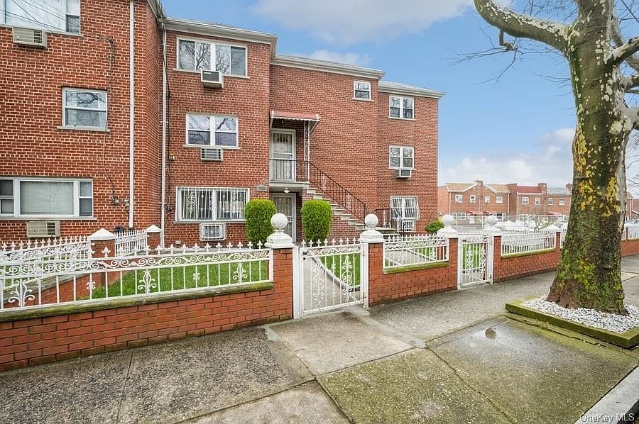 1020 Throggs Neck Expressway, Bronx, NY 10465 Zillow