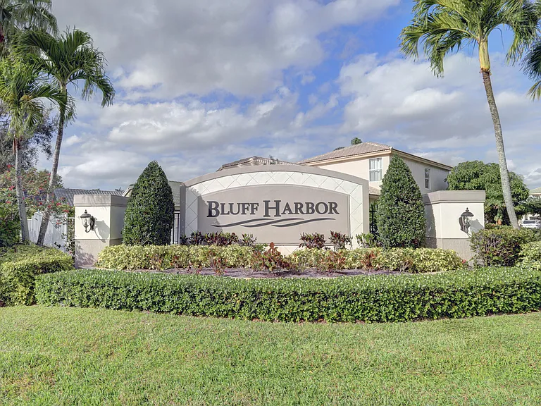 4018 Bluff Harbor Way — Photo 41