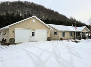 41498 South Sleepy Hollow Road, Gays Mills, WI 54631