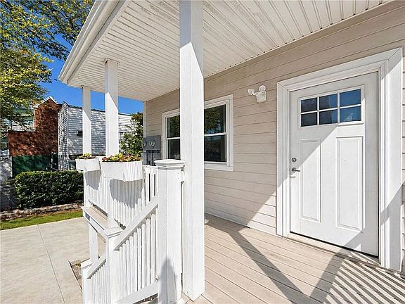 3rd image of 3173 Shore Pkwy #1