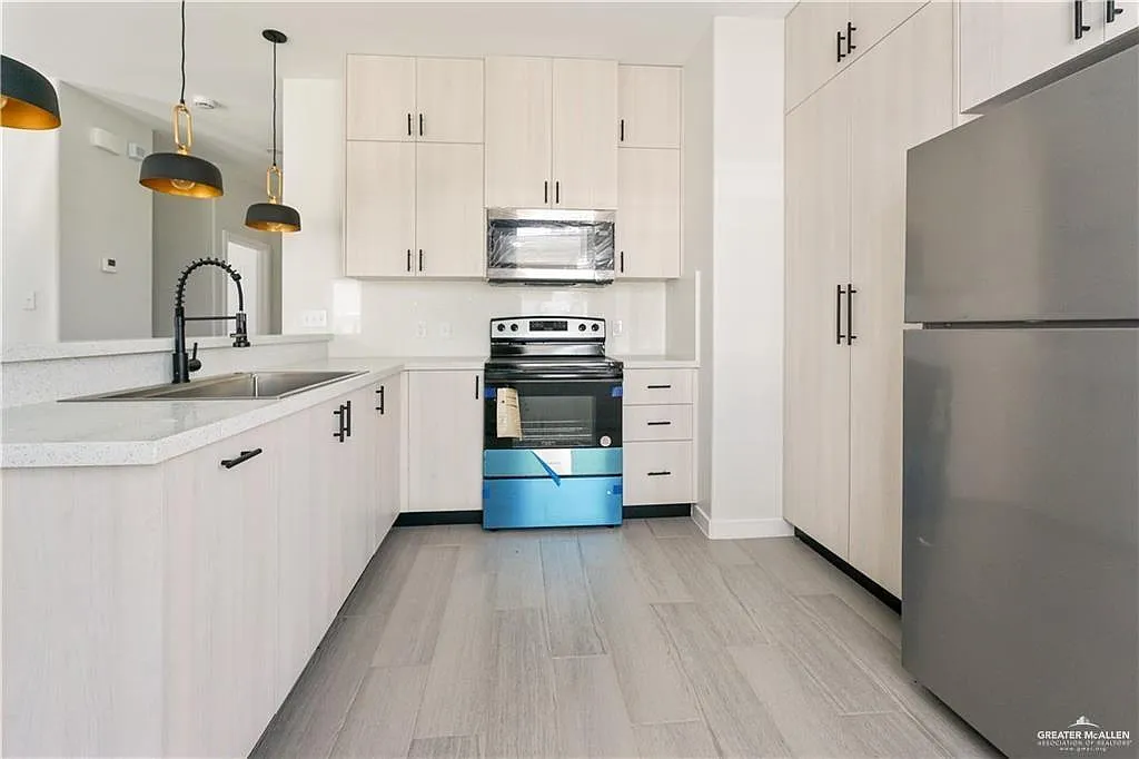 2 bed, 2.0 bath, 1080 sqft, $1,050 — Photo 3
