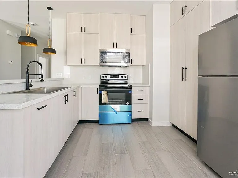 5601 Northwestern Ave #2 — Photo 3
