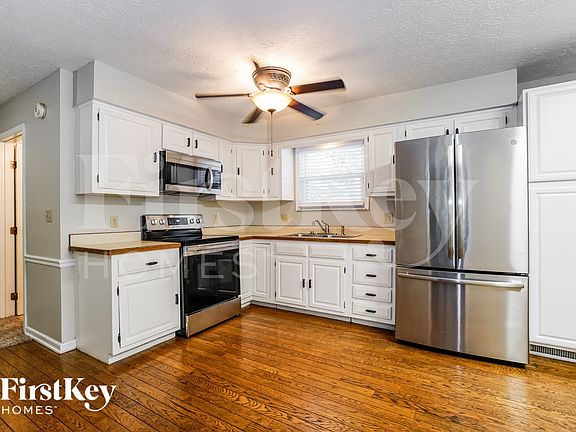 5th image of 284 Bristol Dr SW