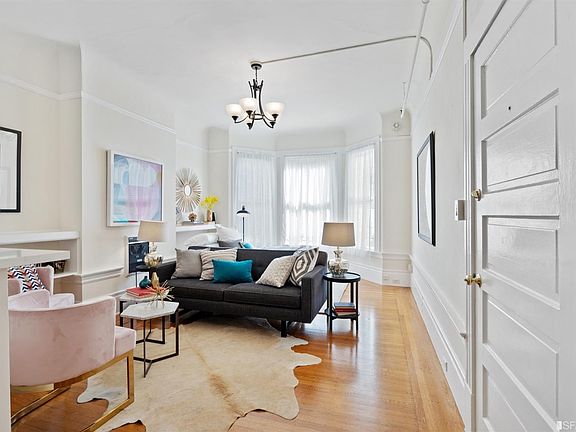 4th image of 1452 Waller St #1