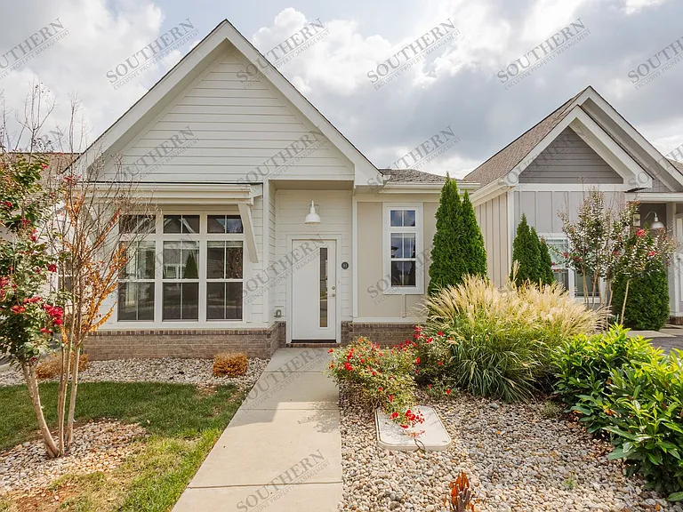 Charmant Cottages — Photo 18