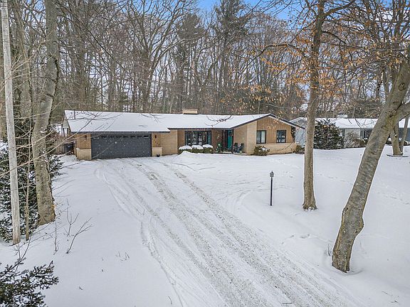 3rd image of 17229 Ferris St