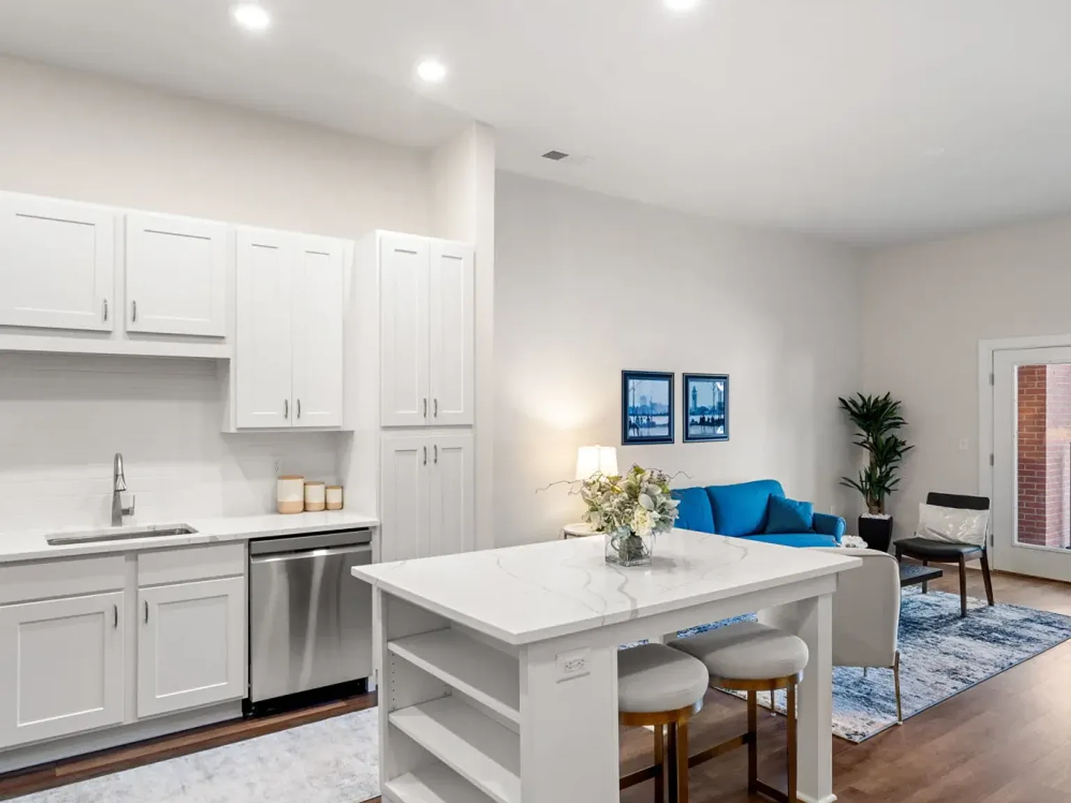 Pomeroy Apartments — Photo 2