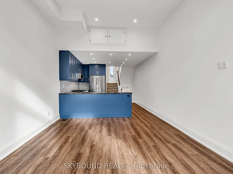 323 Mortimer Ave #B — Photo 3