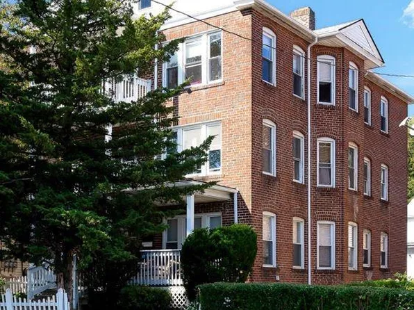 126 Linden St, New Britain, CT 06051