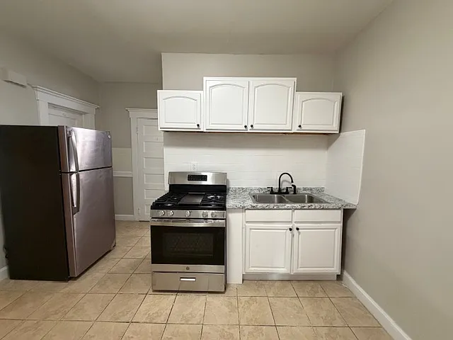 81 Lilac St #1 — Photo 8