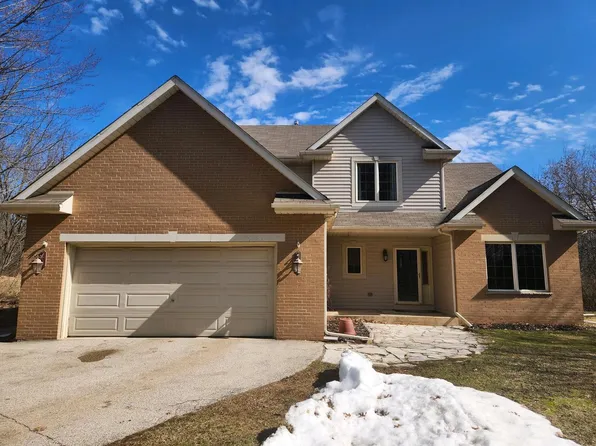 N9240 Deer Path ROAD, East Troy, WI 53120