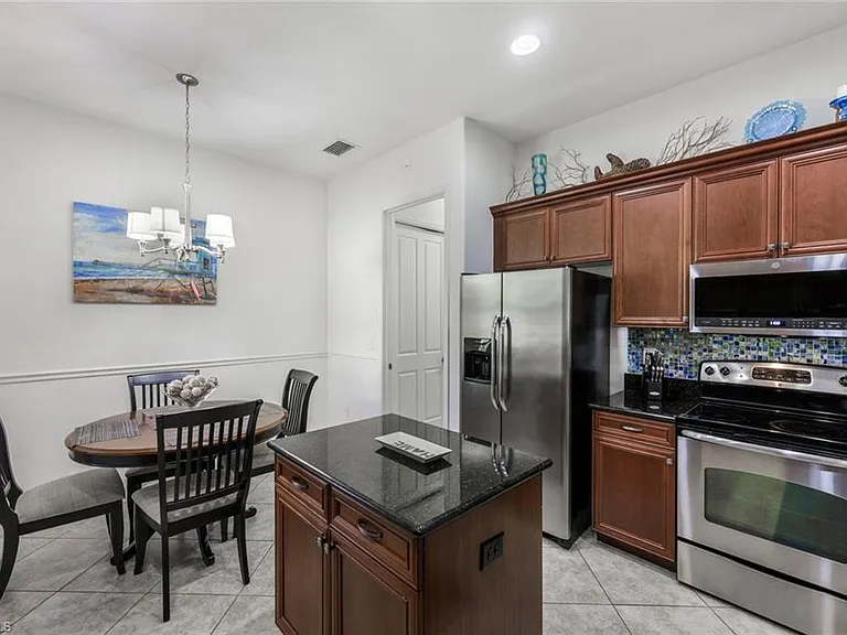 11072 Esteban Dr — Photo 8