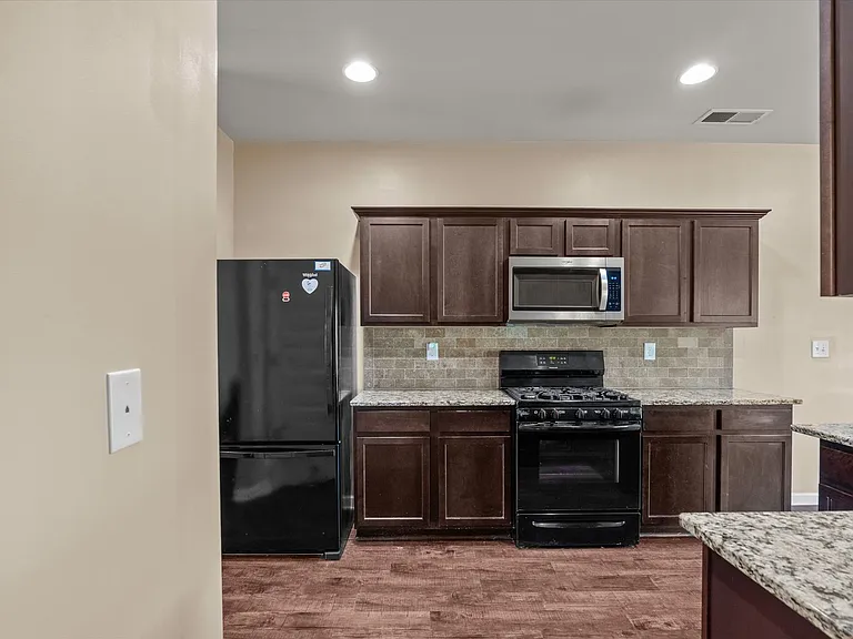 4704 Southwind Rd — Photo 18