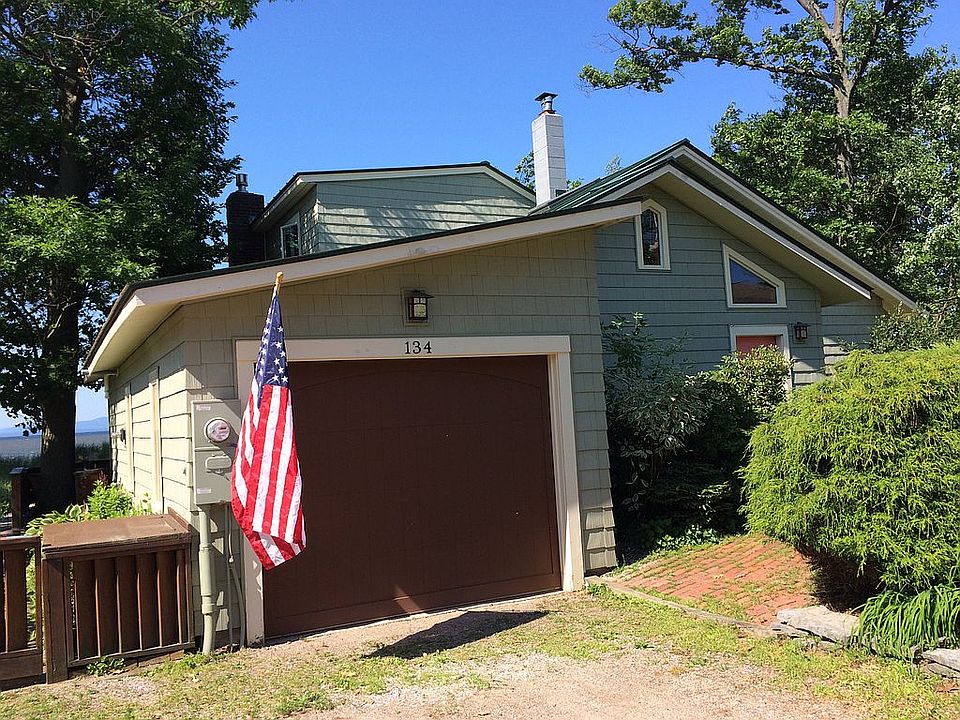 2nd image of 134 Broadlake Rd