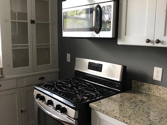 5th image of 3327 Robert St Unit A