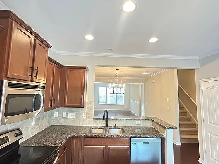 333 Dove Cottage Ln — Photo 7