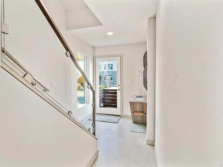 9515 8th Ave NW #B — Photo 3