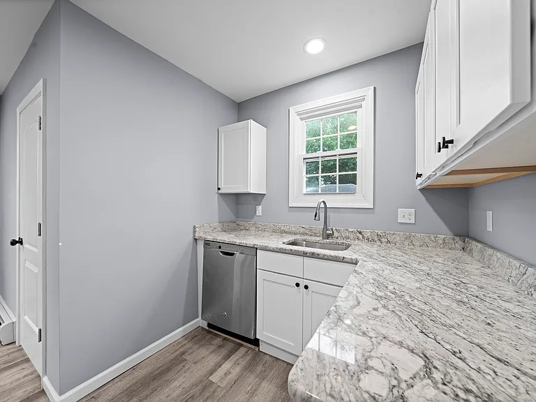 4 Columbus Ave — Photo 11