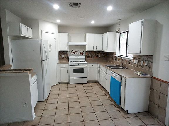 5th image of 1904 Krizan Ave