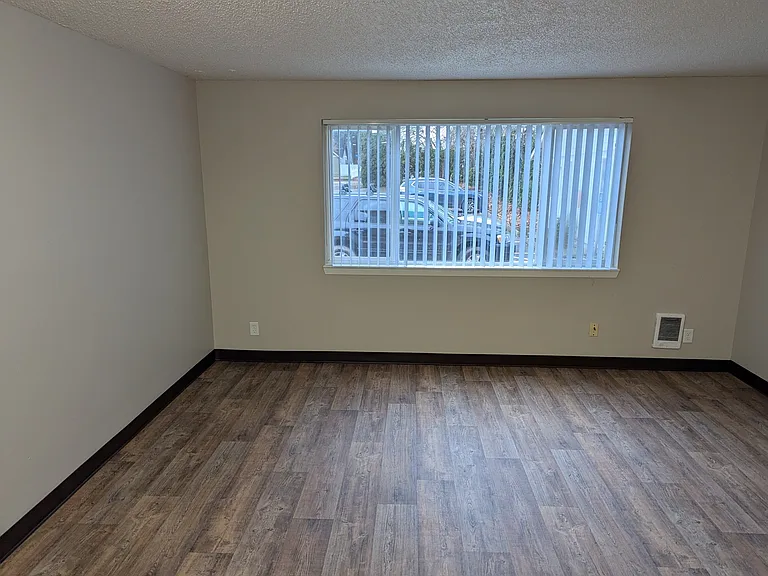 5204 Windsor Island Rd N #A — Photo 9