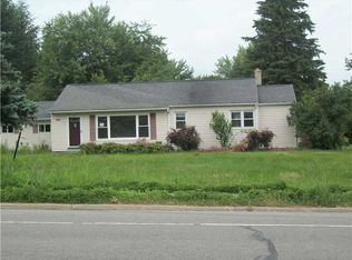 729 Moseley Rd, Fairport, NY 14450