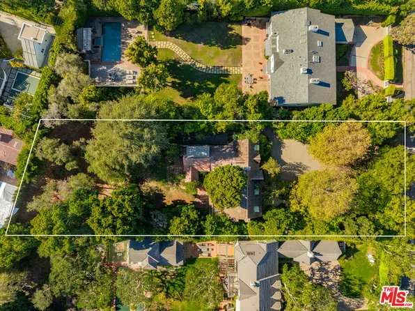 357 N Carmelina Ave, Los Angeles, CA 90049