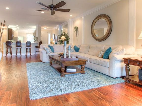 5th image of 15723 Aurora Lake Cir