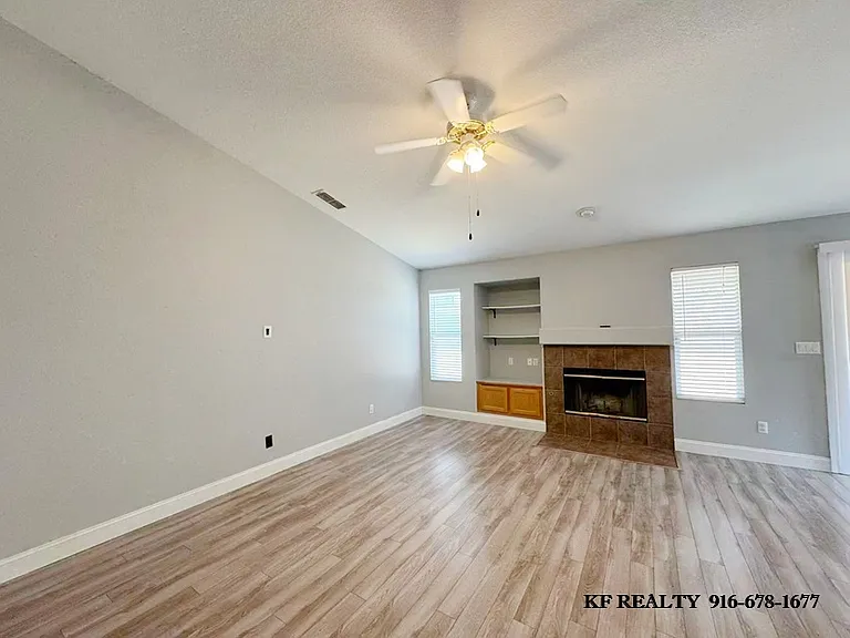 6004 Leonardo Way — Photo 3
