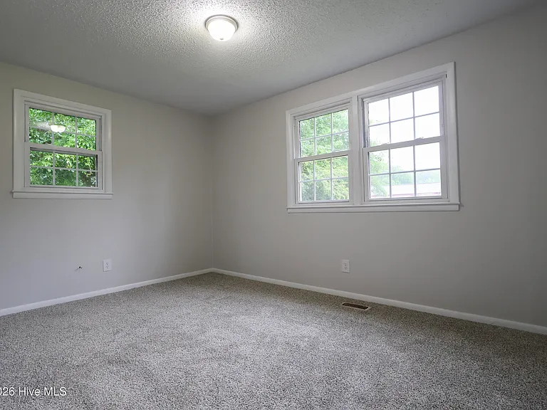 602 Seminole Trl — Photo 9
