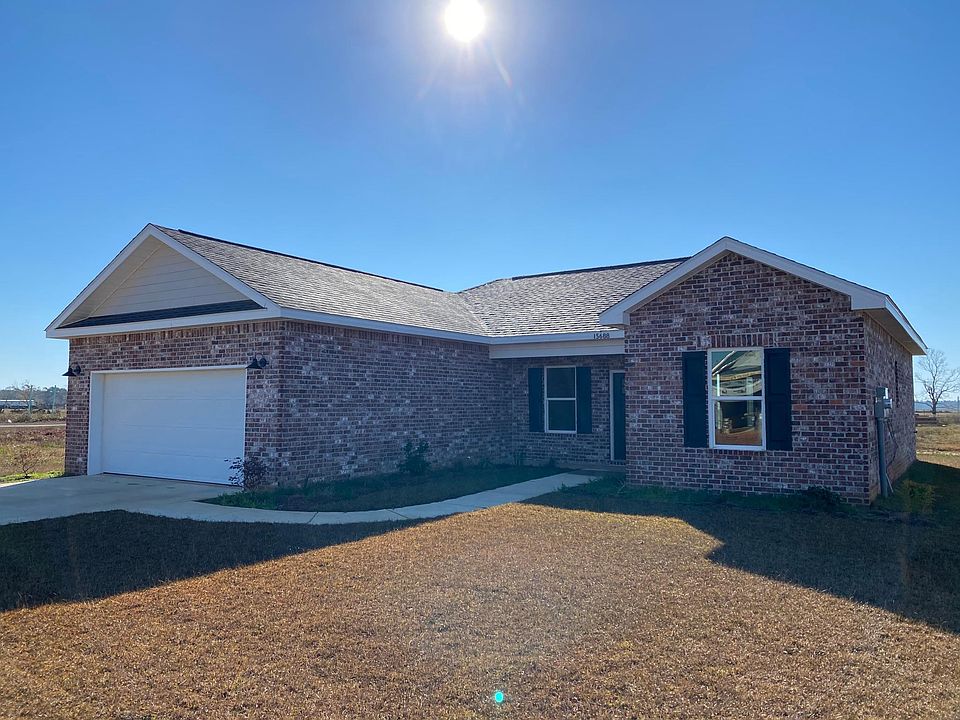15688 Rushbrook Ct. Foley, AL 36535 3 BR 2 BA newly constructed Gold fortified home!