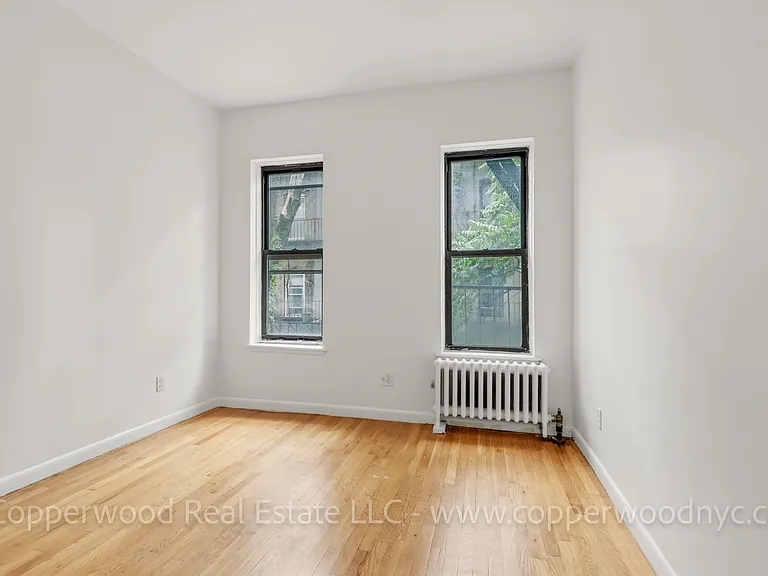402 E 78th St #15 — Photo 6