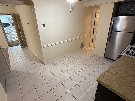 5th image of 181 Shotwell Ave Floor 2