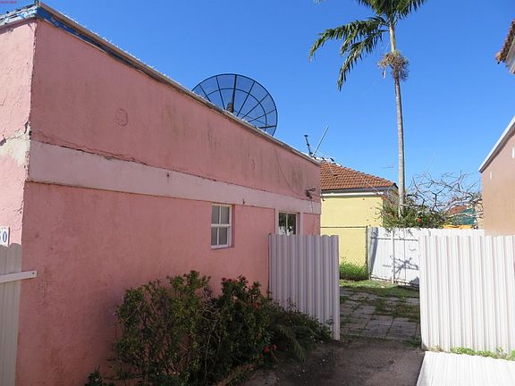 2nd image of 650 NW 122nd Ct