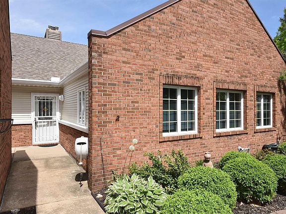 3rd image of 2528 W Hidden Lake Ct #8