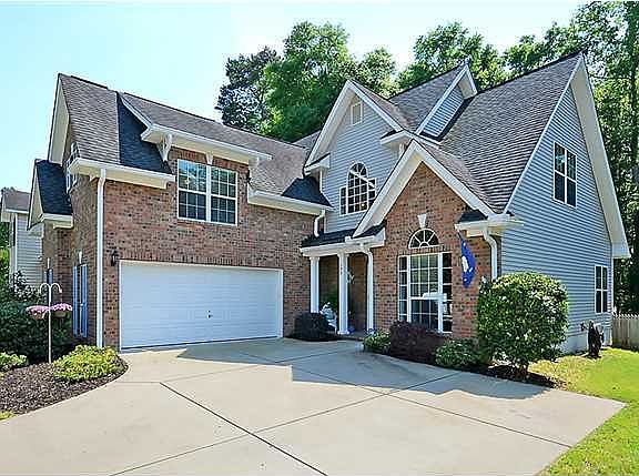 2nd image of 132 Willow Bend Ln