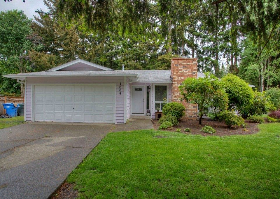 1st image of 1604 17th Ct SE
