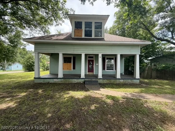 180 E Venable St, Booneville, AR 72927