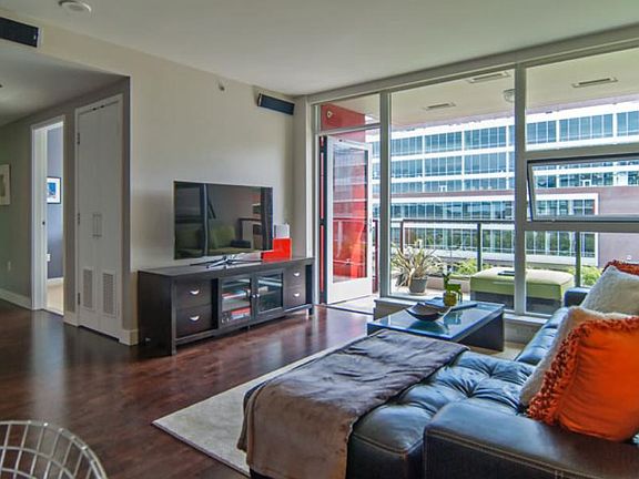 3rd image of 330 Mission Bay Blvd #401