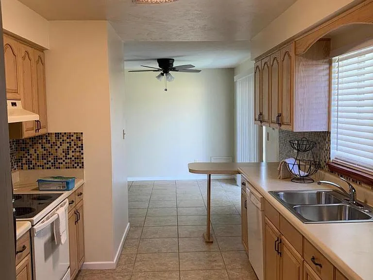 530 Allen Dr — Photo 9