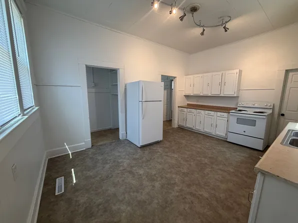 1101 N 13th St, Saint Joseph, MO 64501